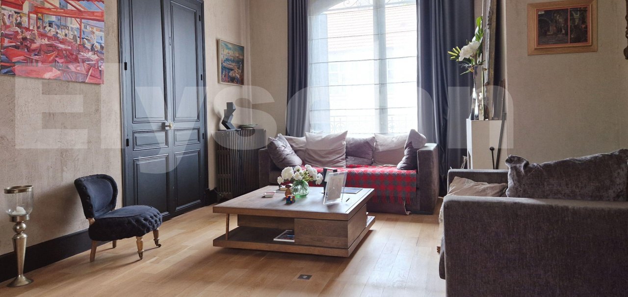 Maison bourgeoise 7 Pièce(s) ORLEANS