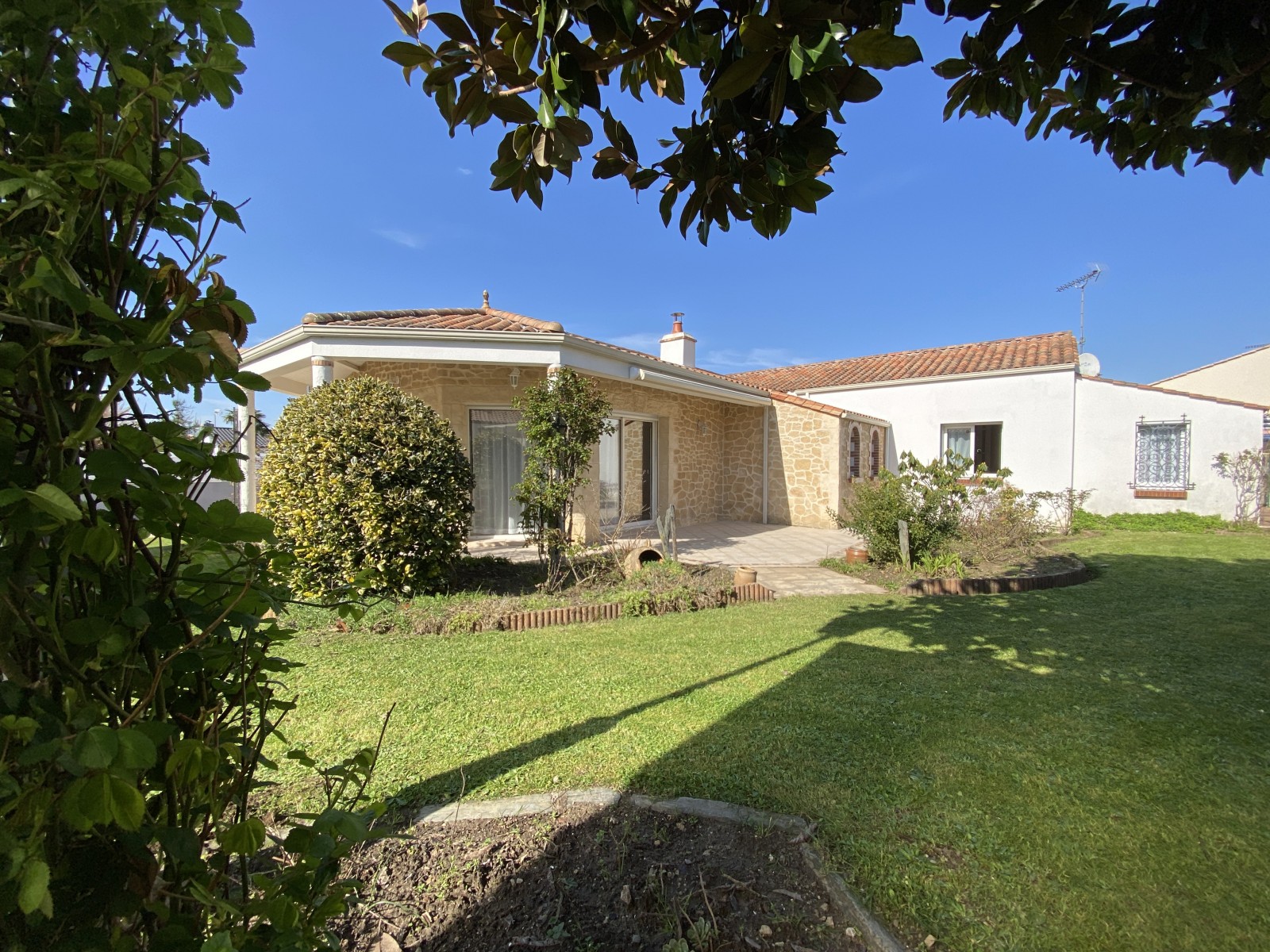 Maison contemporaine 5 Pièce(s) JARD-SUR-MER - Photo 1