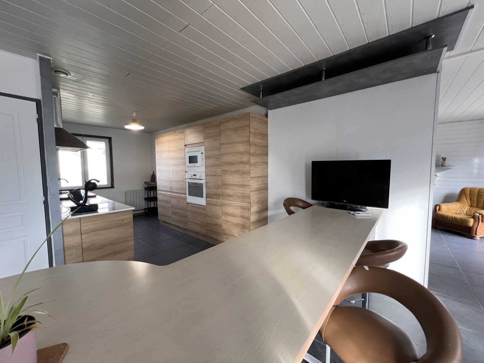 Maison 5 Pièce(s) LONGEVILLE-SUR-MER - Photo 2