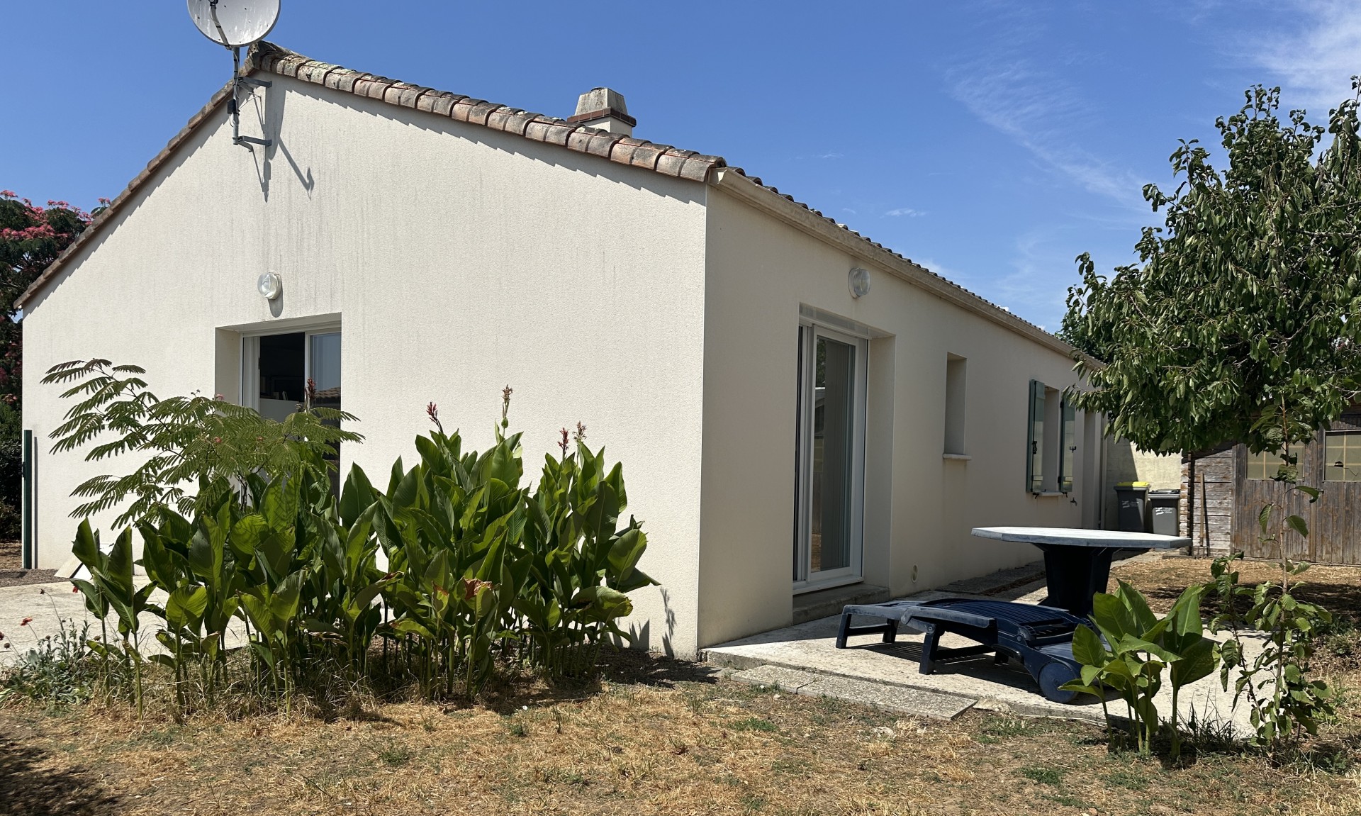 Maison contemporaine 3 Pièce(s) LONGEVILLE-SUR-MER - Photo 1