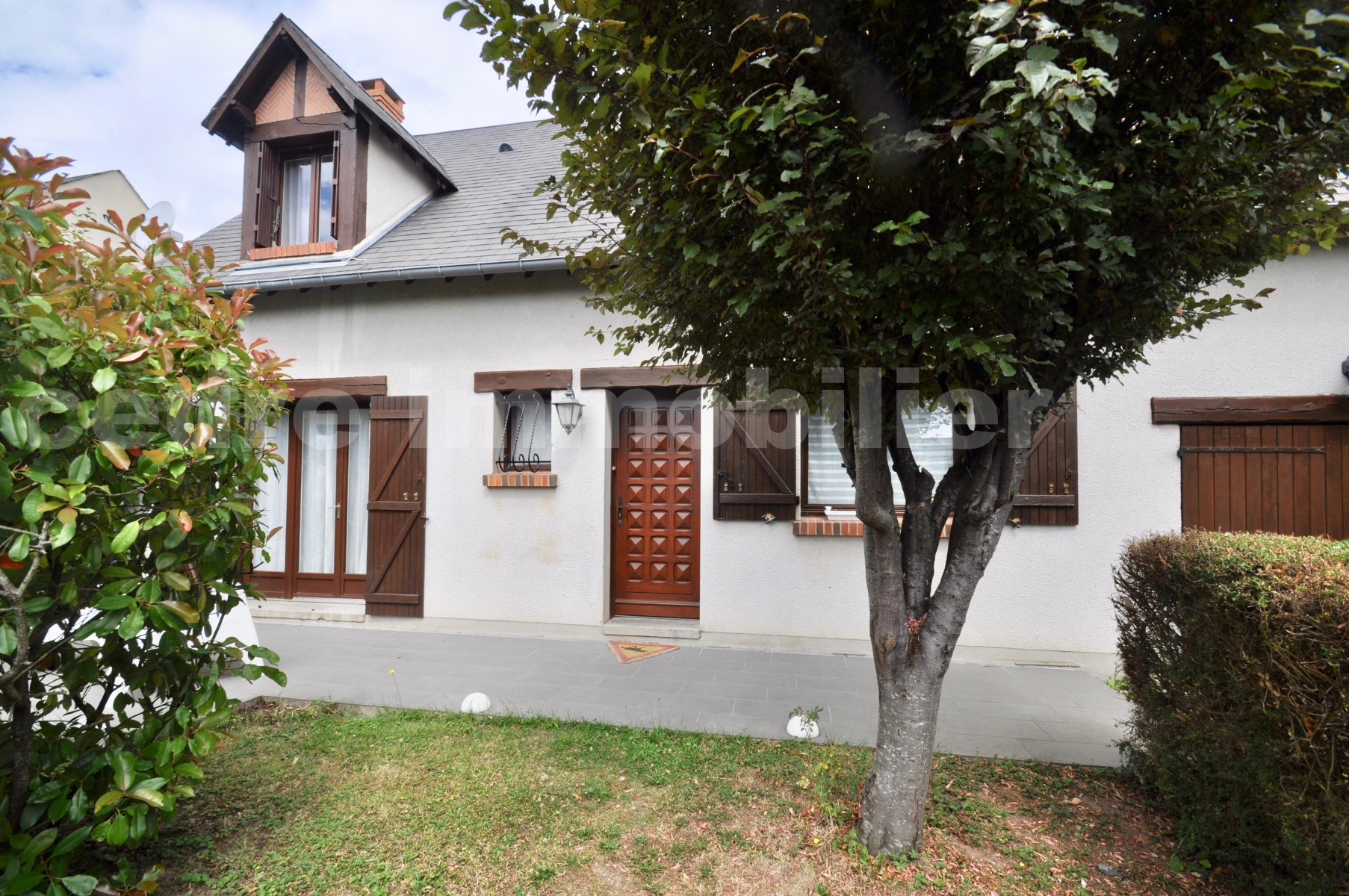 Maison 6 Pièce(s) SAINT-PRYVE-SAINT-MESMIN