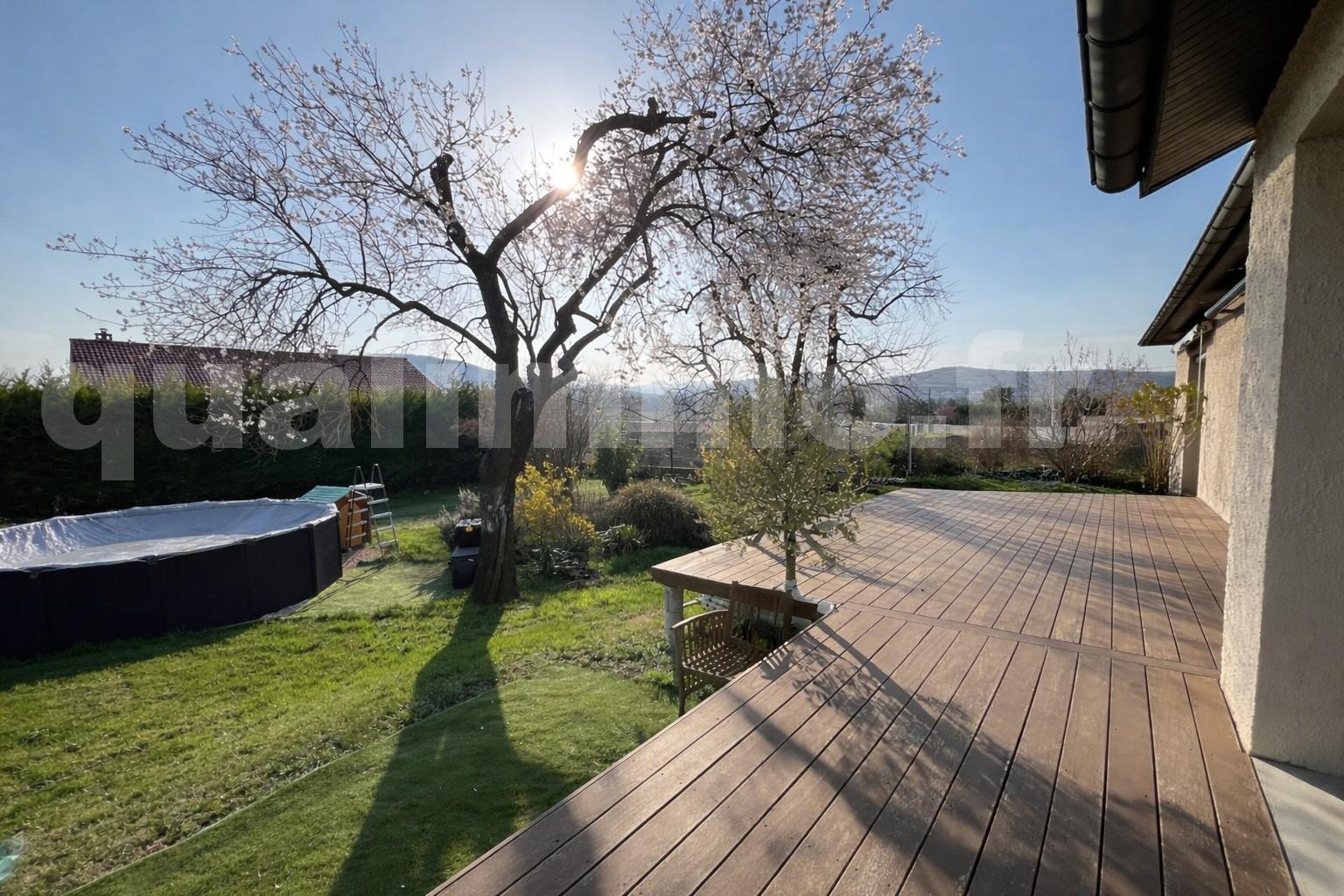 Maison 6 Pièce(s) MIREFLEURS