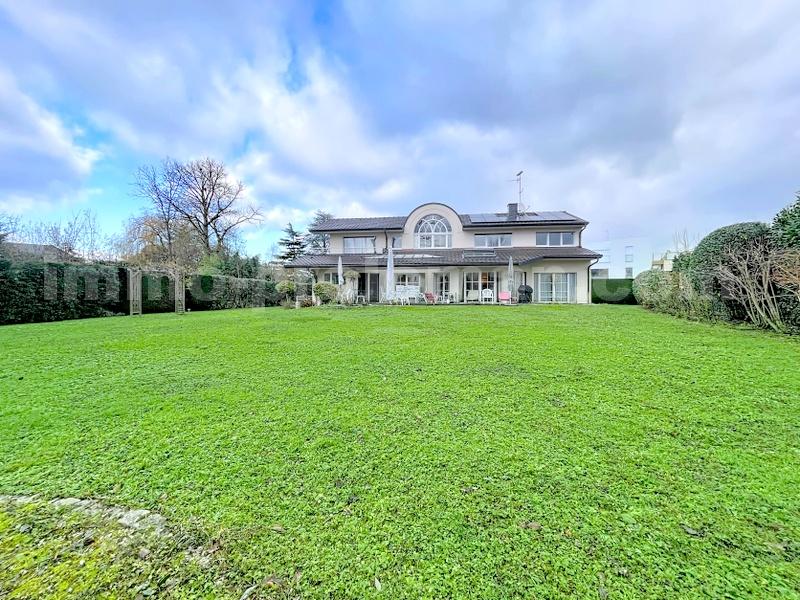 Maison 7 Pièce(s) AMBILLY