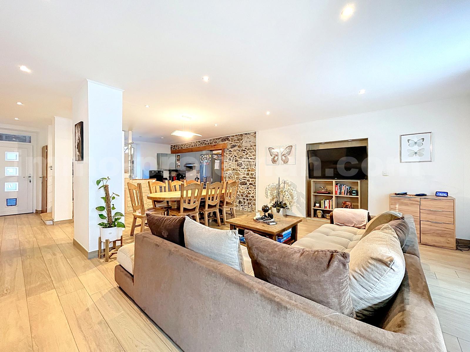 Maison 5 Pièce(s) DOUVAINE