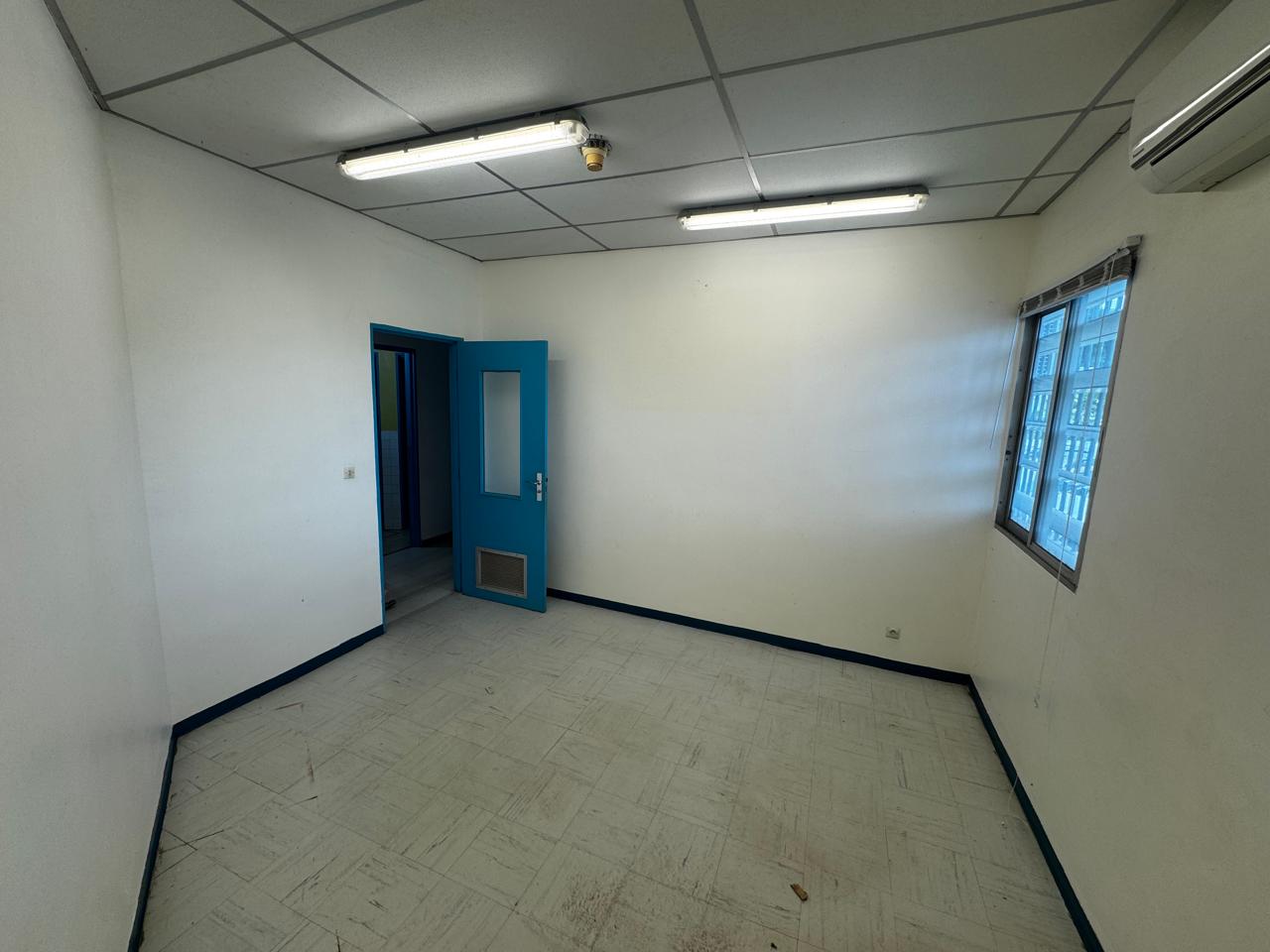 Bureau  Les Trois-Îlets - Photo 3