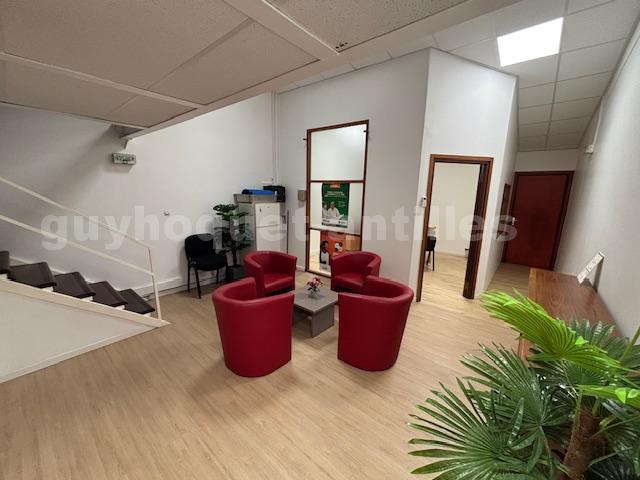 Bureau  Baie-Mahault