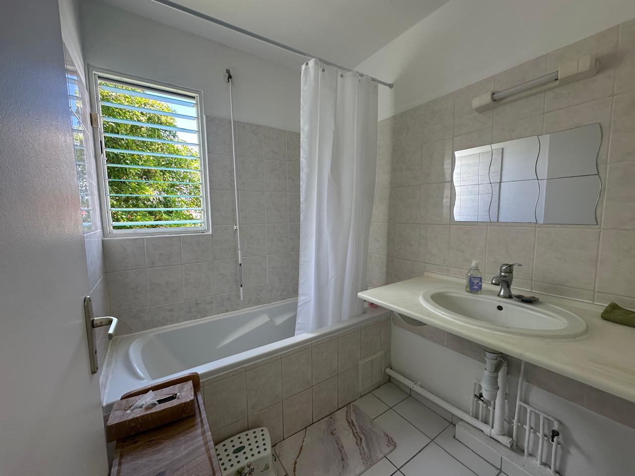 Appartement 4 Pièce(s) Le Lamentin - Photo 9