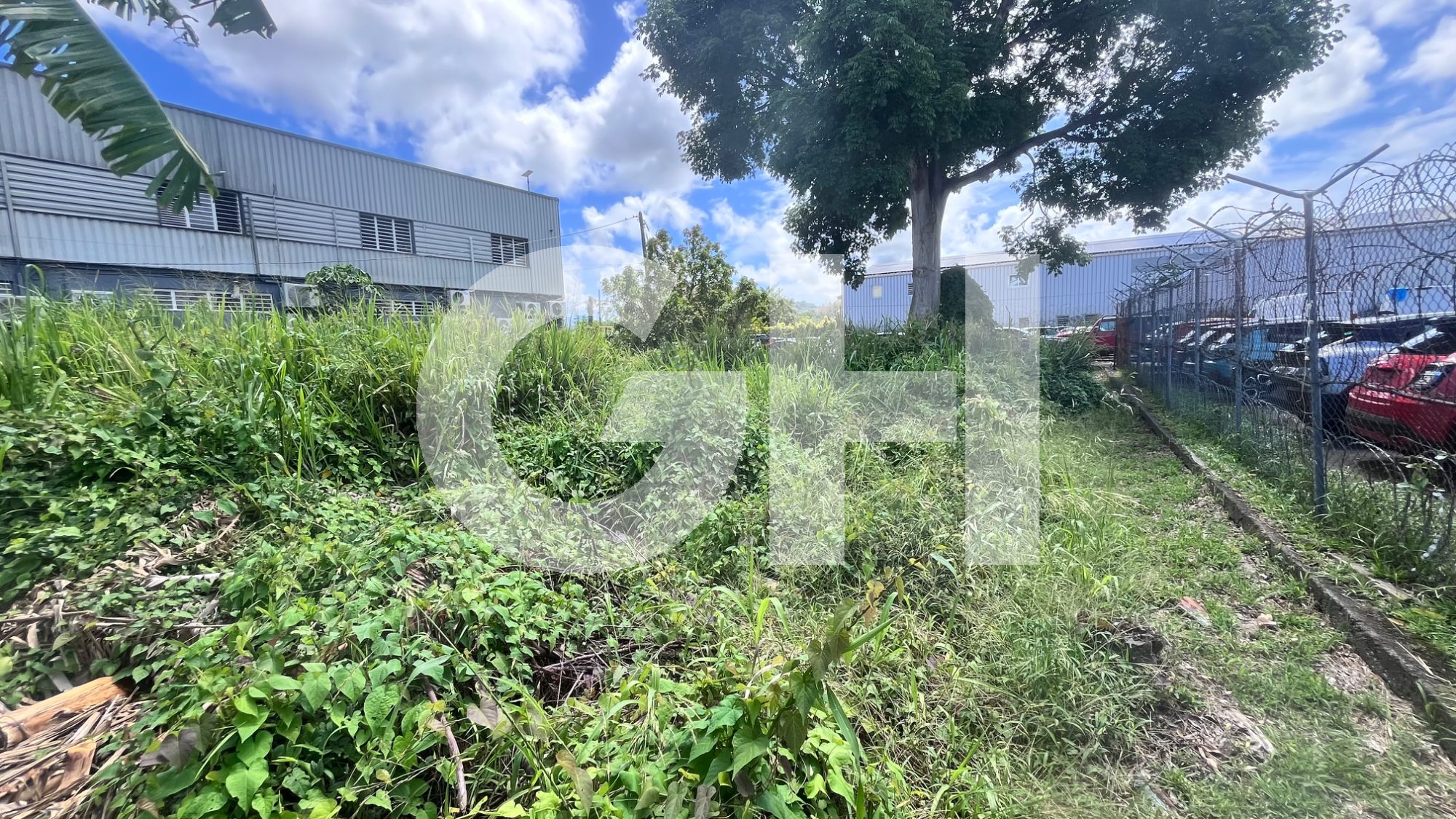 Terrain 695 m² · à Ducos · 695 m² · 149 000 €