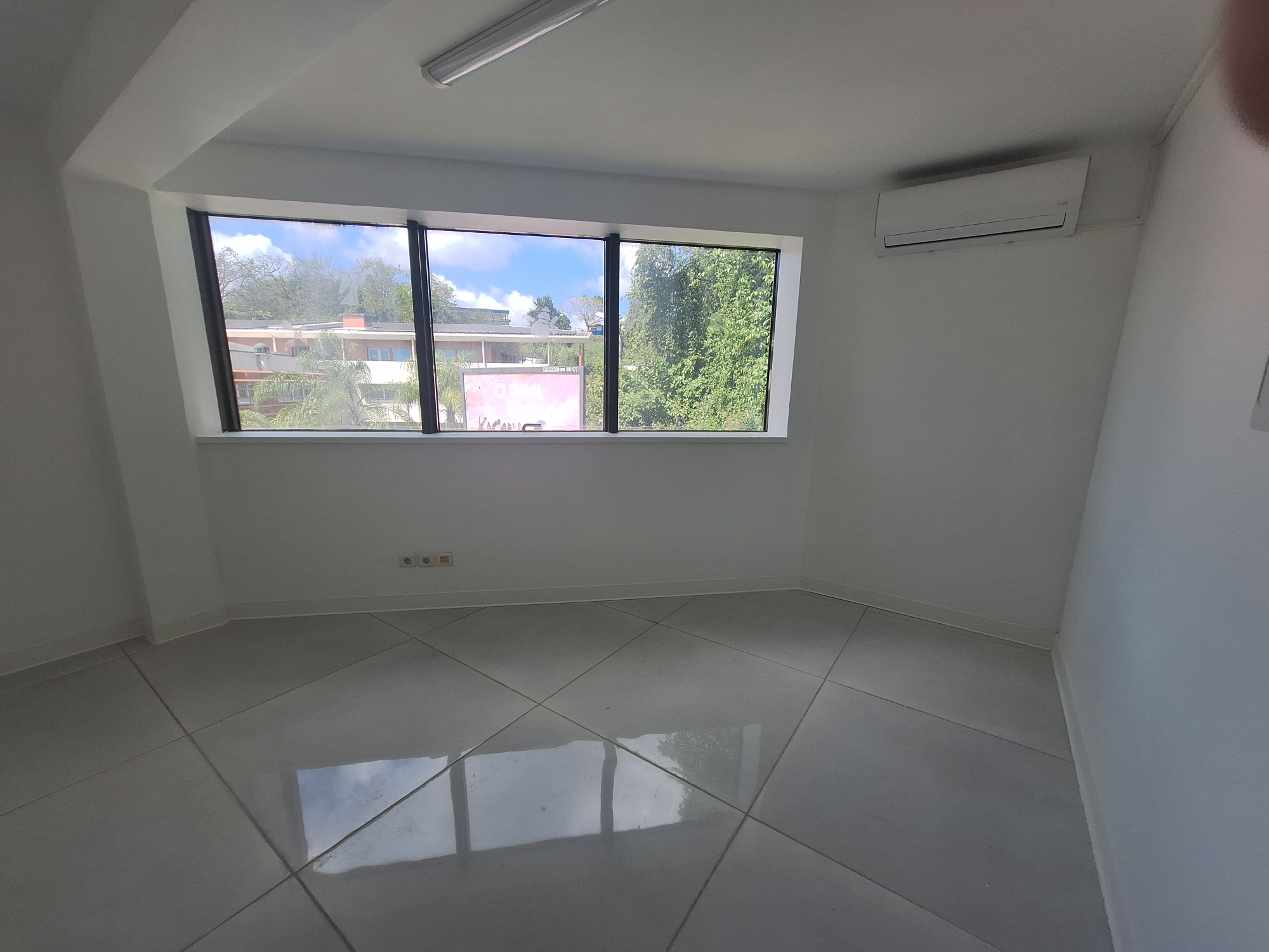 Local d’activités  Fort-de-France