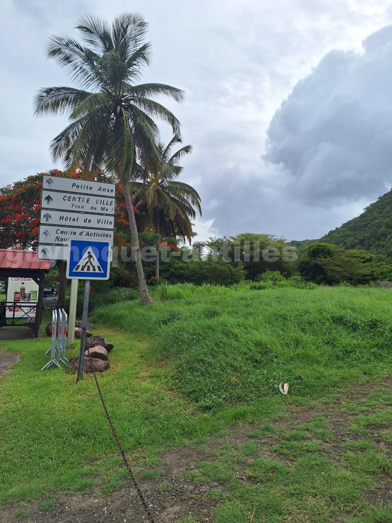 Local d'activités 1 Pièce(s) LES ANSES-D'ARLET