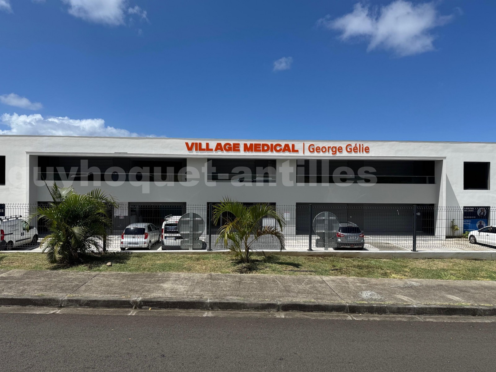 Local d'activités 1 Pièce(s) CASE-PILOTE