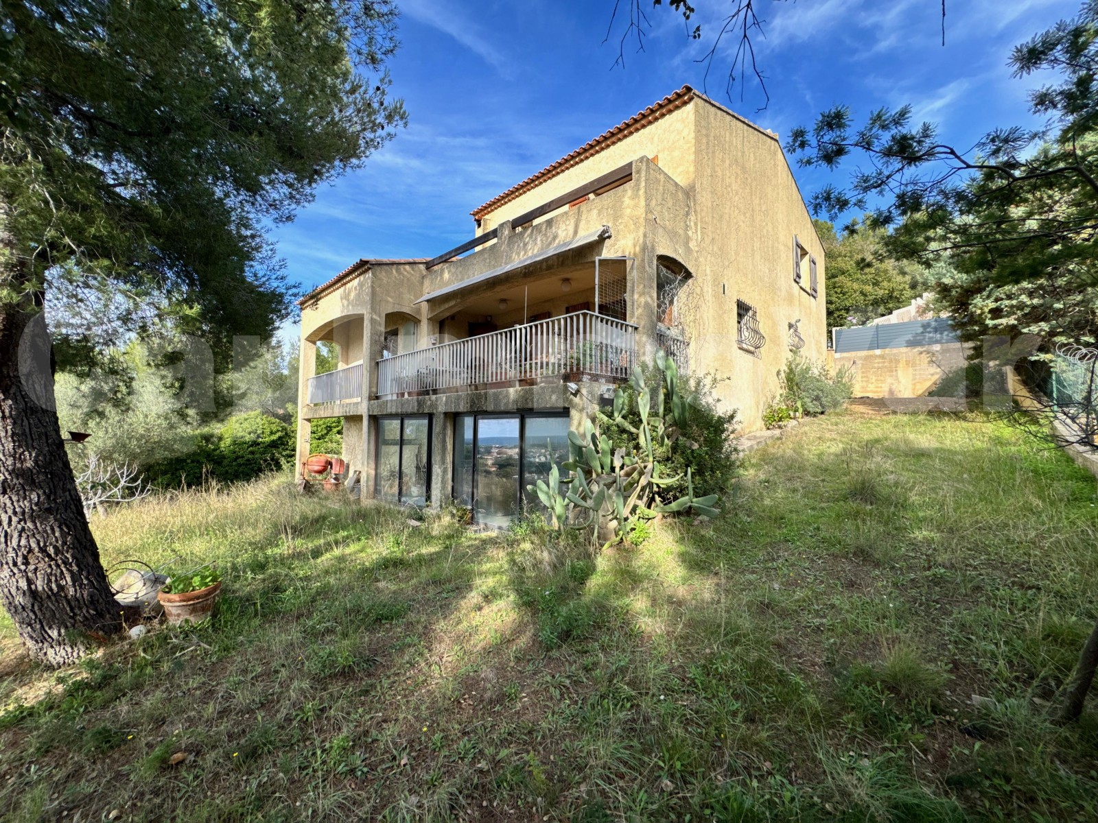 Maison traditionnelle 6 Pièce(s) SIX-FOURS-LES-PLAGES