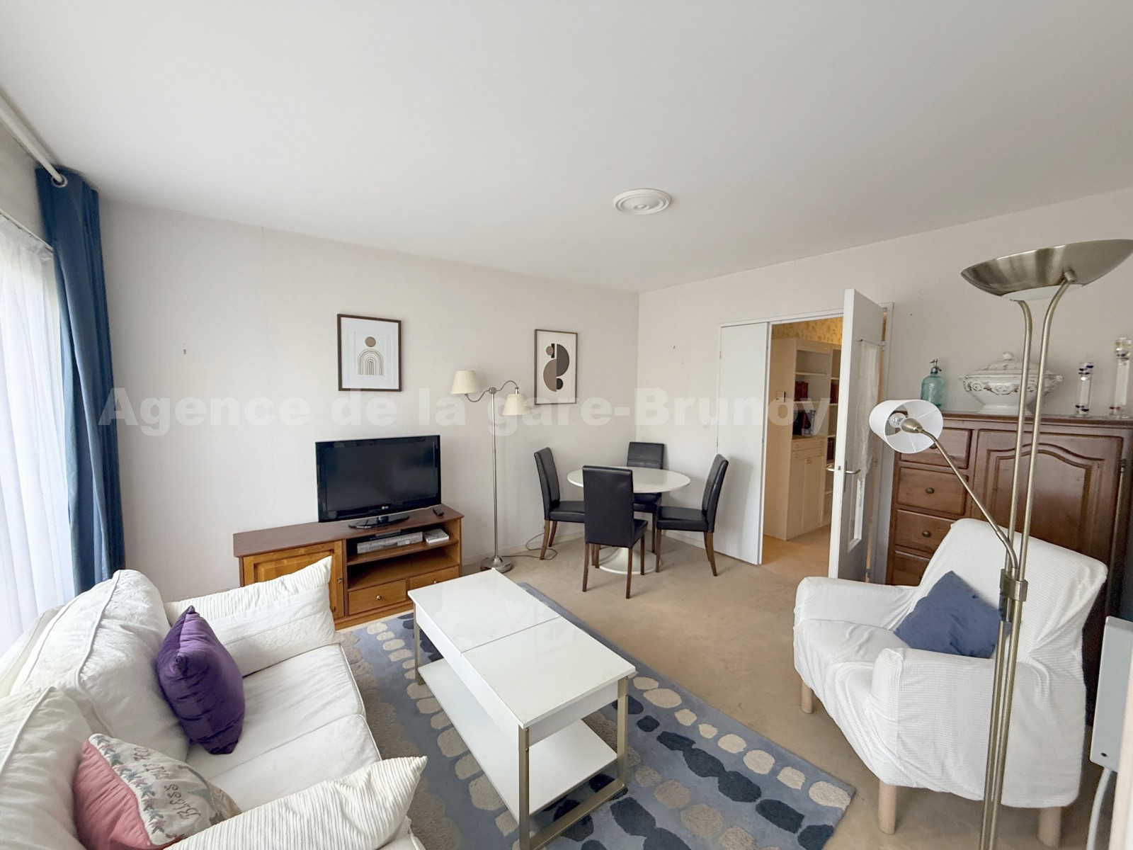 Appartement 2 Pièce(s) EPINAY-SOUS-SENART