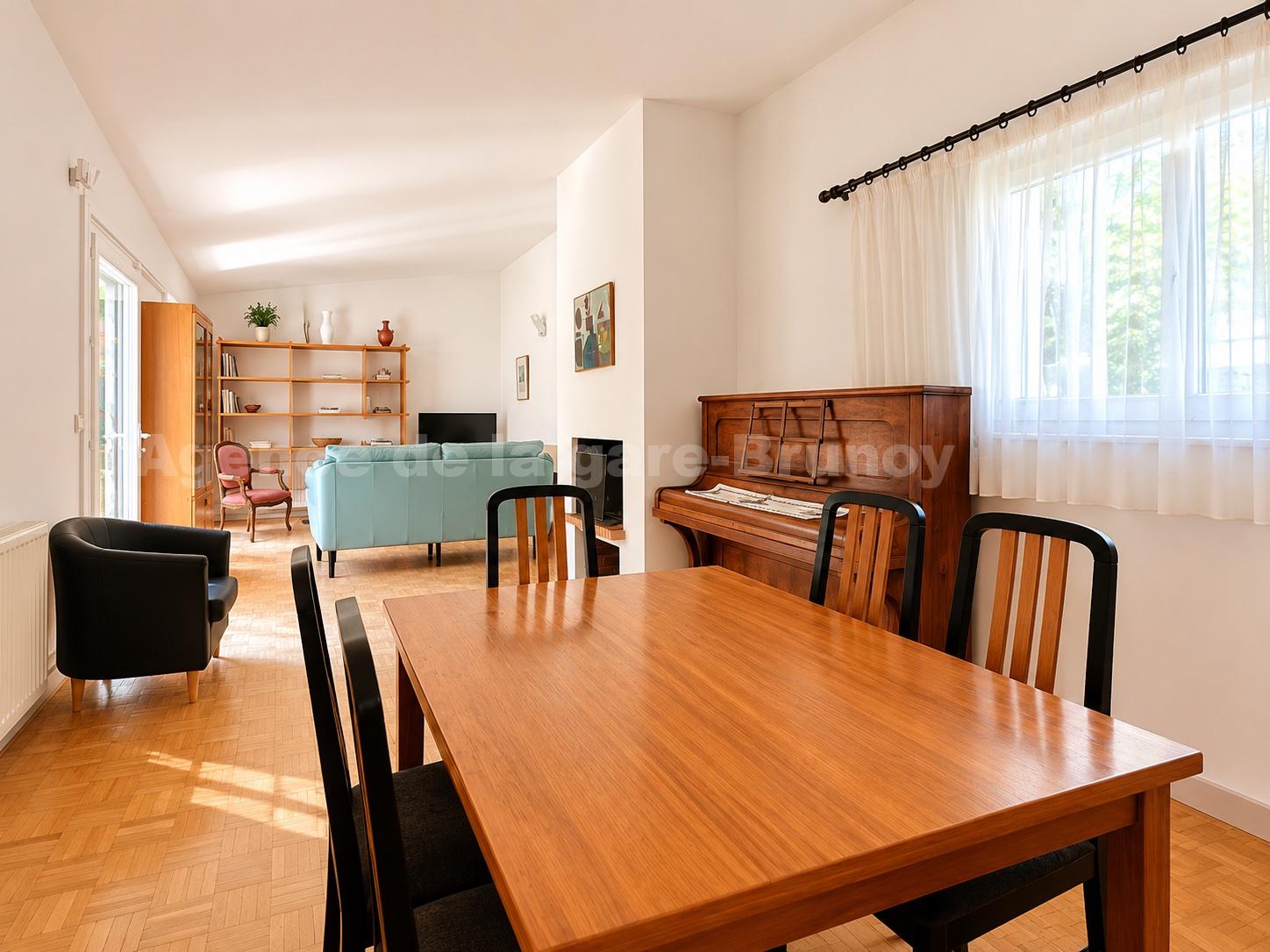 Maison 6 Pièce(s) EPINAY-SOUS-SENART