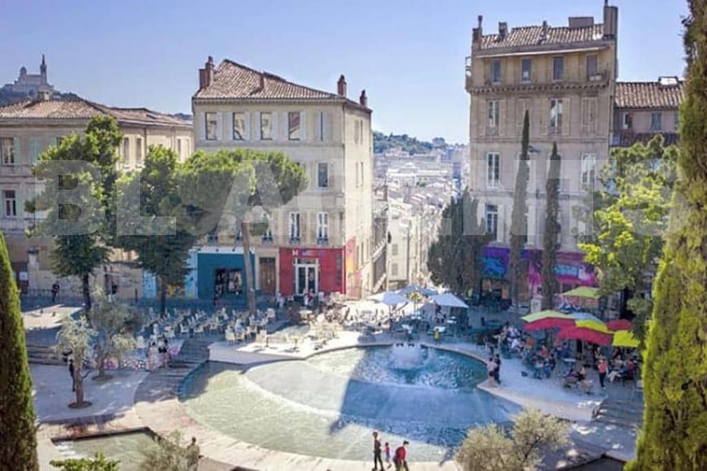 Appartement 3 Pièce(s) MARSEILLE 6EME ARR.