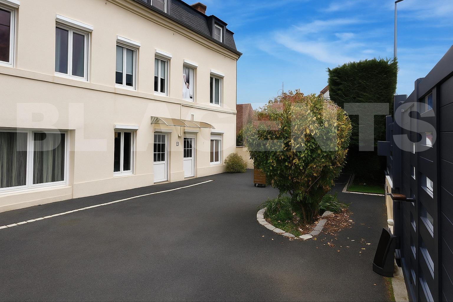 Maison 8 Pièce(s) LISIEUX
