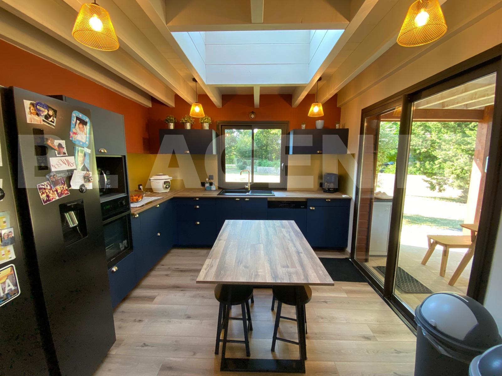 Maison 6 Pièce(s) SAINT-SATURNIN