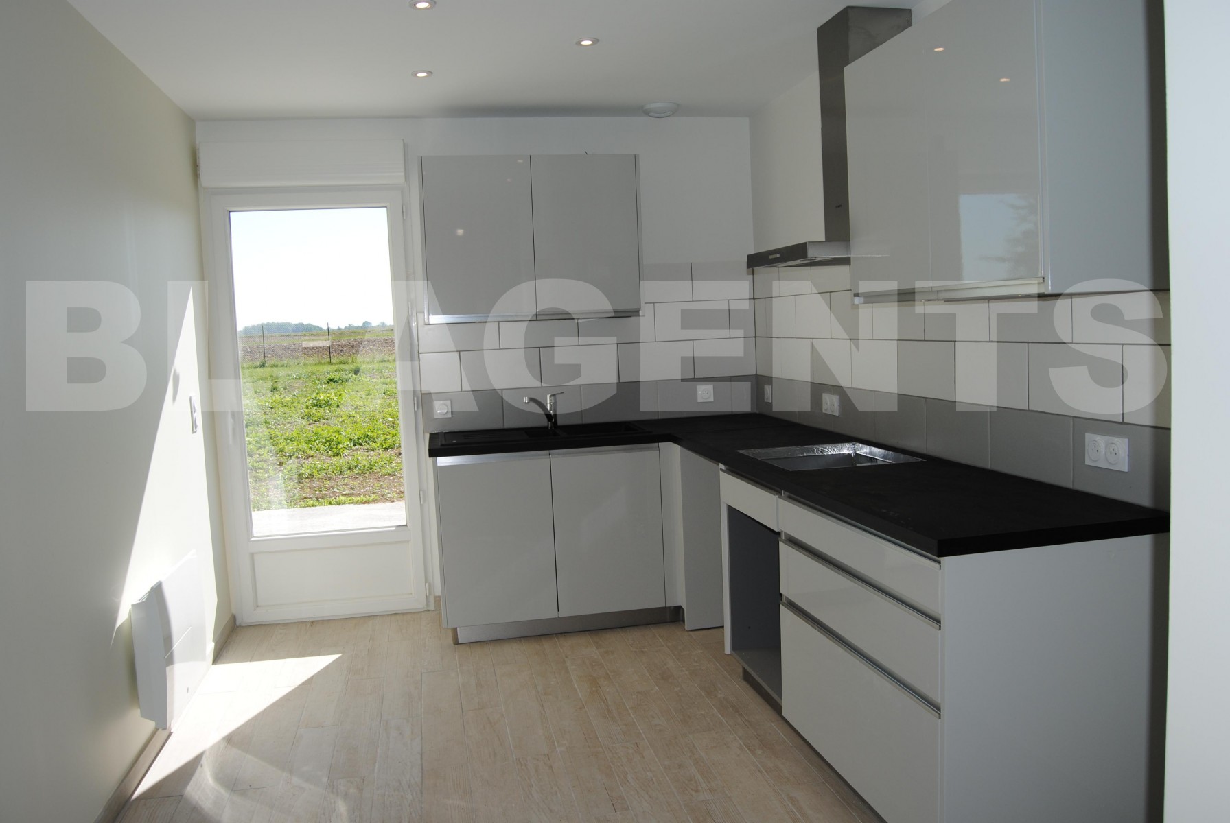 Maison 3 Pièce(s) VILLUIS
