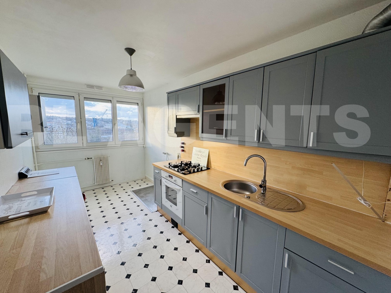 Appartement 4 Pièce(s) NEUVILLE-LES-DIEPPE