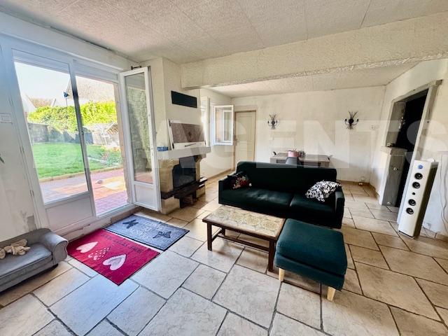 Maison 6 Pièce(s) SAINT-SYMPHORIEN-LE-CHATEAU