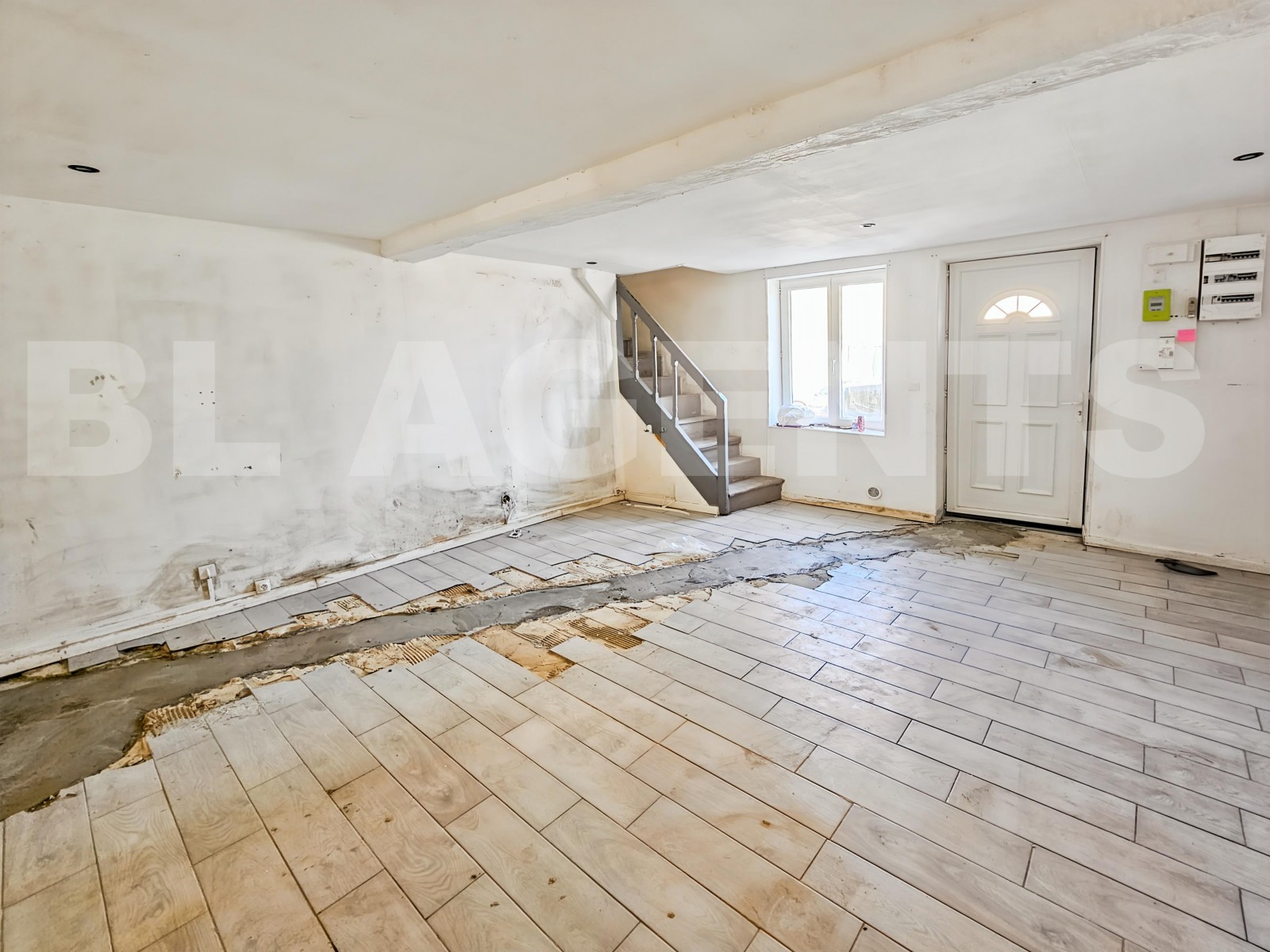 Maison 4 Pièce(s) REMILLY-AILLICOURT
