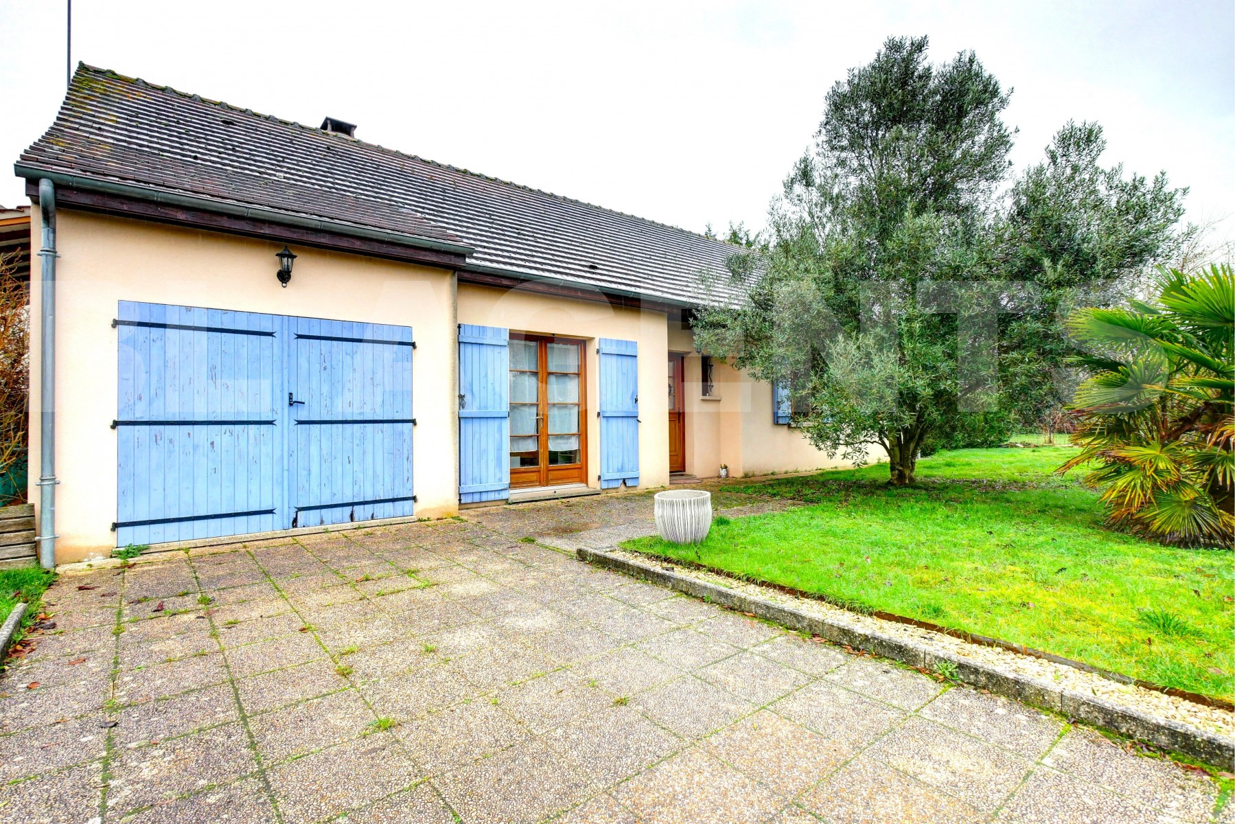 Maison traditionnelle 6 Pièce(s) GRISELLES