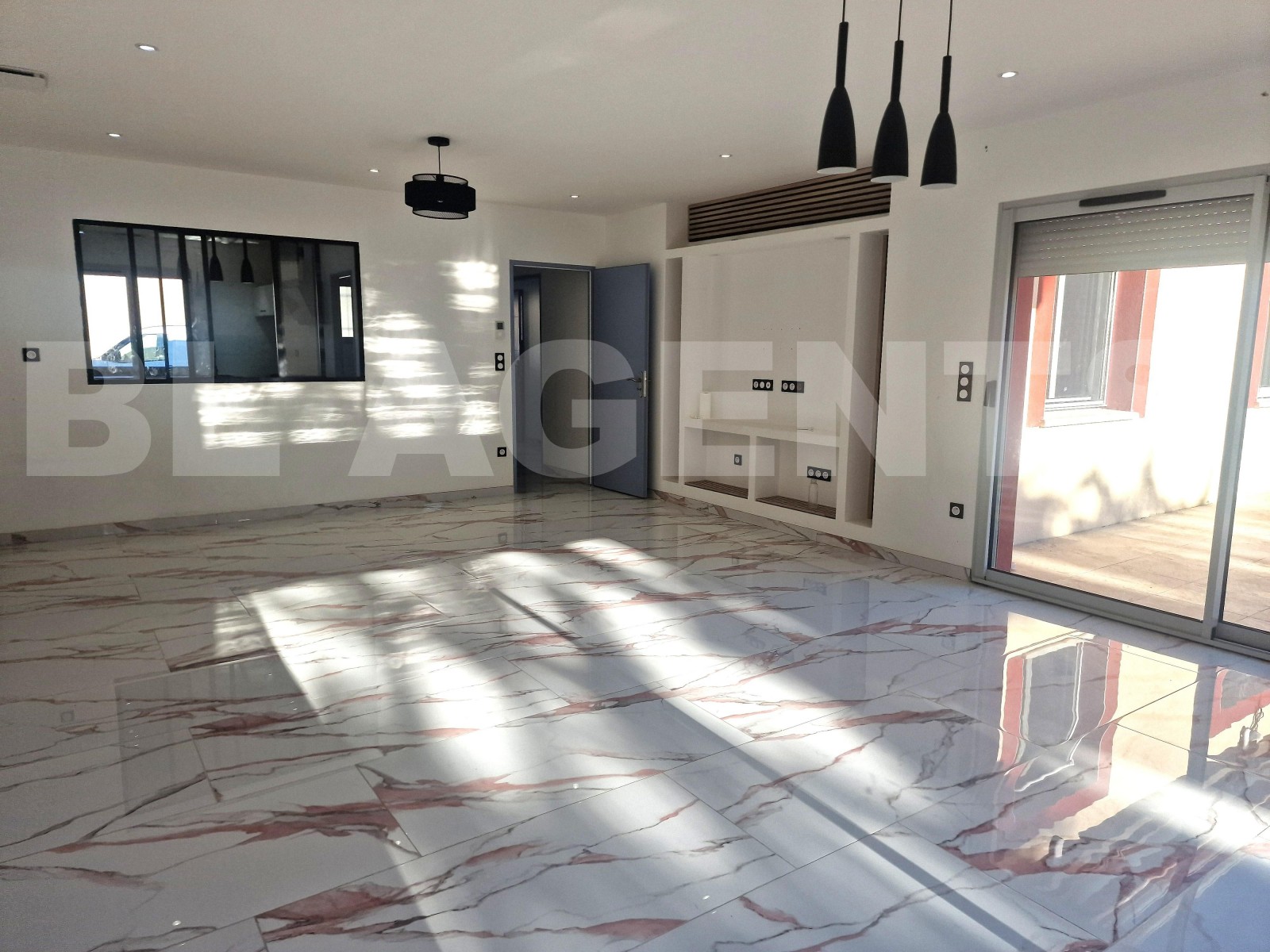 Maison 5 Pièce(s) CASTELSARRASIN