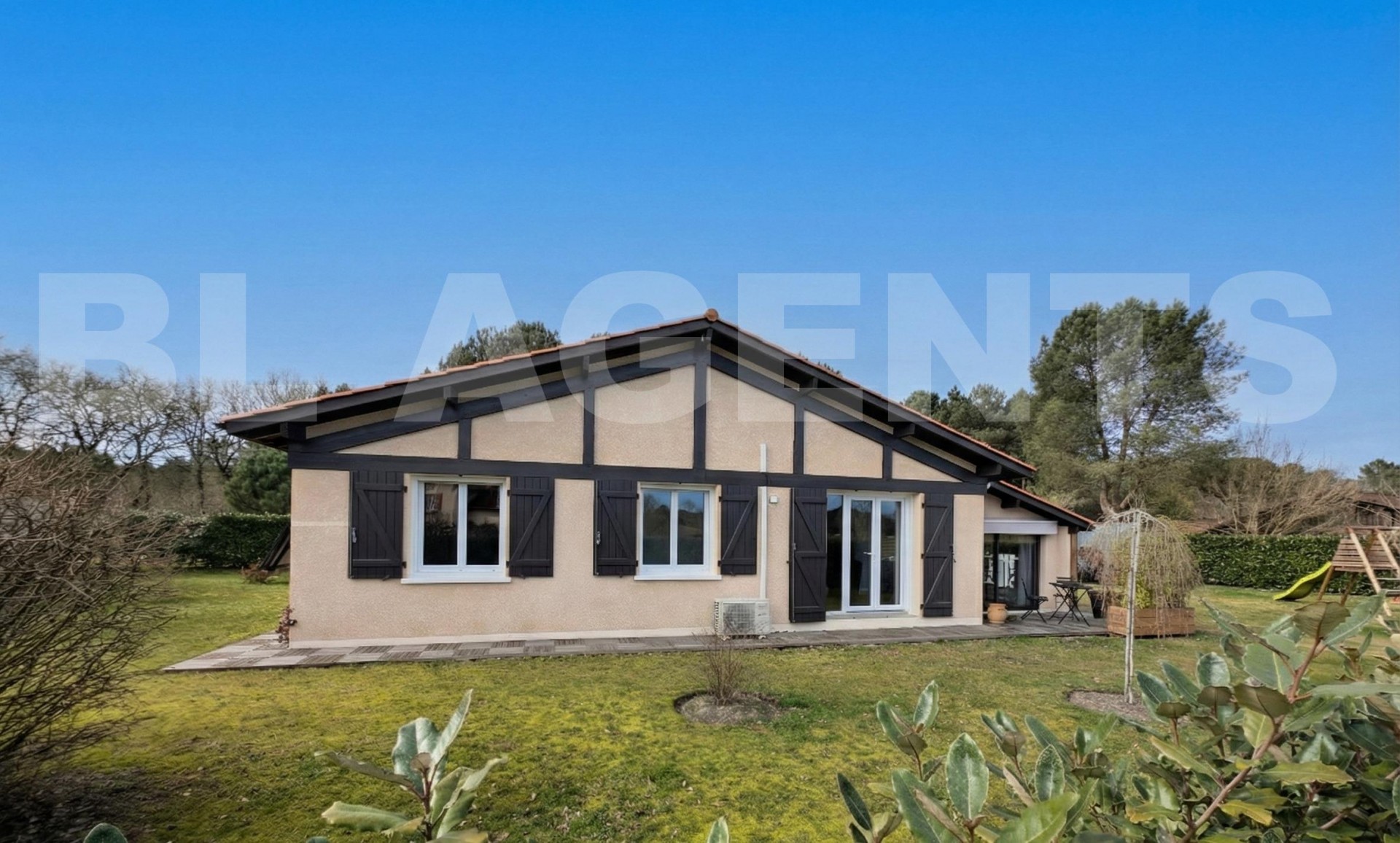 Maison contemporaine 4 Pièce(s) LUGLON