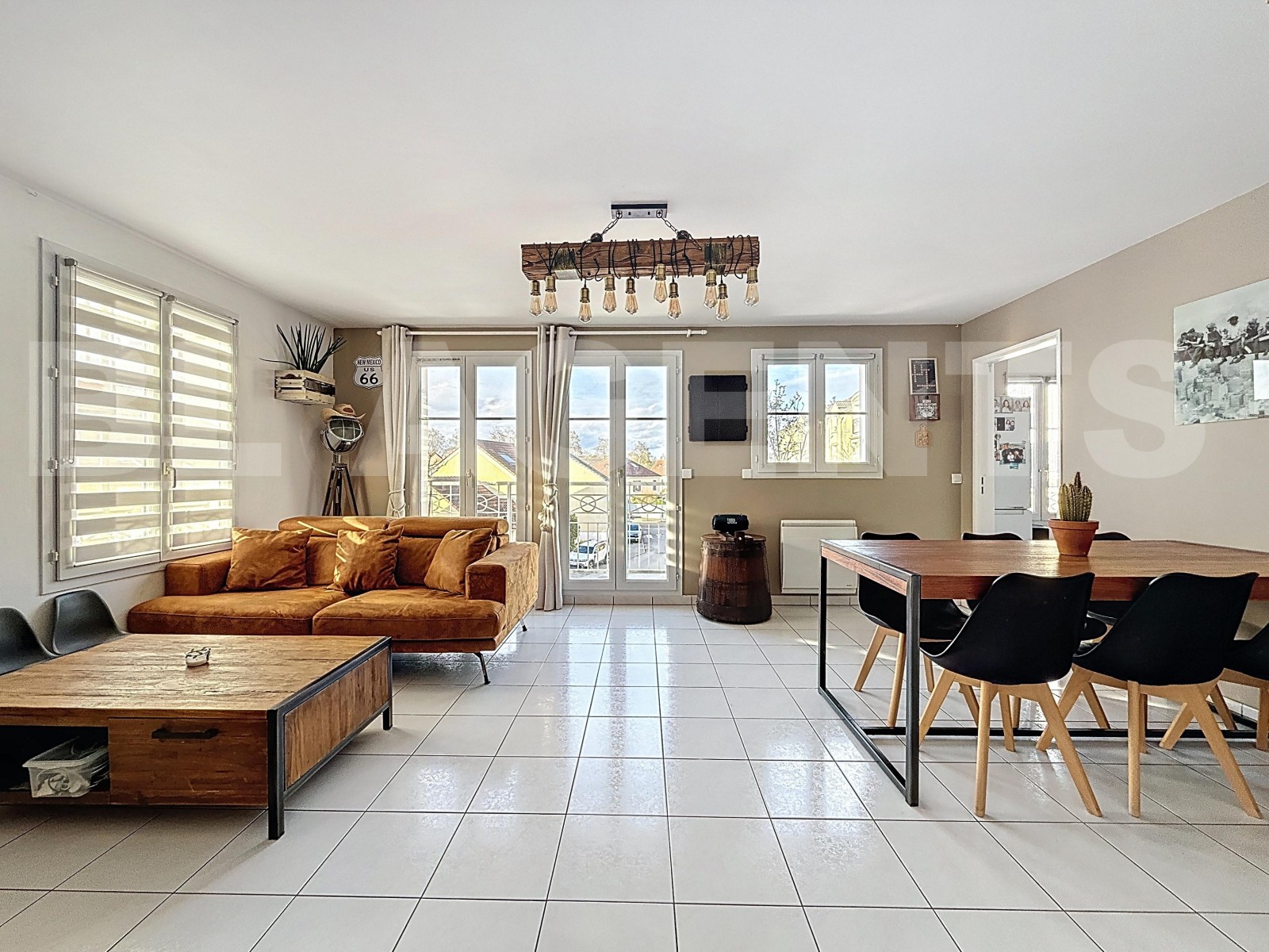 Appartement 4 Pièce(s) BAILLY-ROMAINVILLIERS