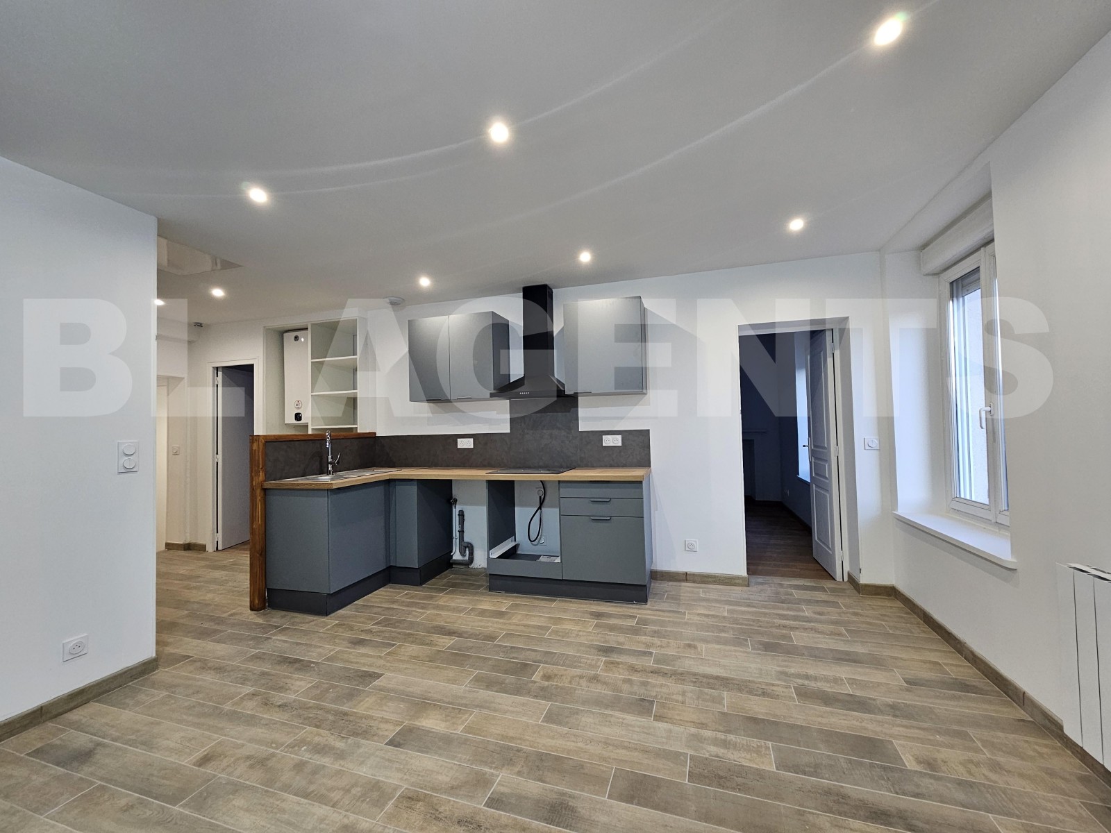 Appartement 4 Pièce(s) MERY-CORBON