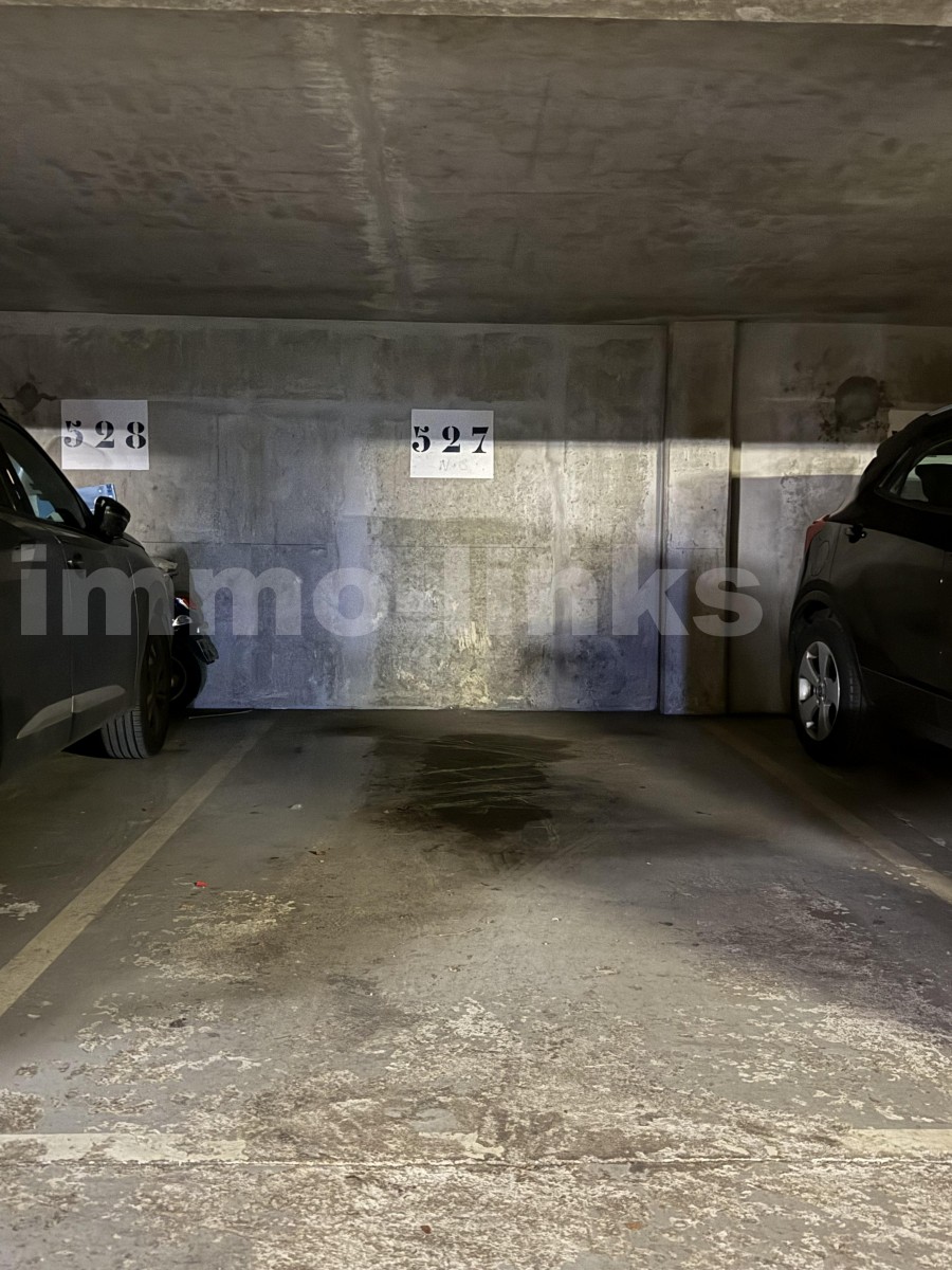 Parking  CHARENTON-LE-PONT