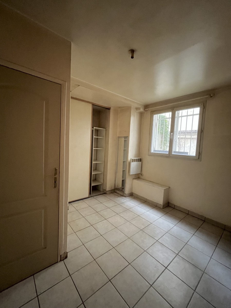 Appartement 2 Pièce(s) PARIS 18EME ARR. - Photo 3