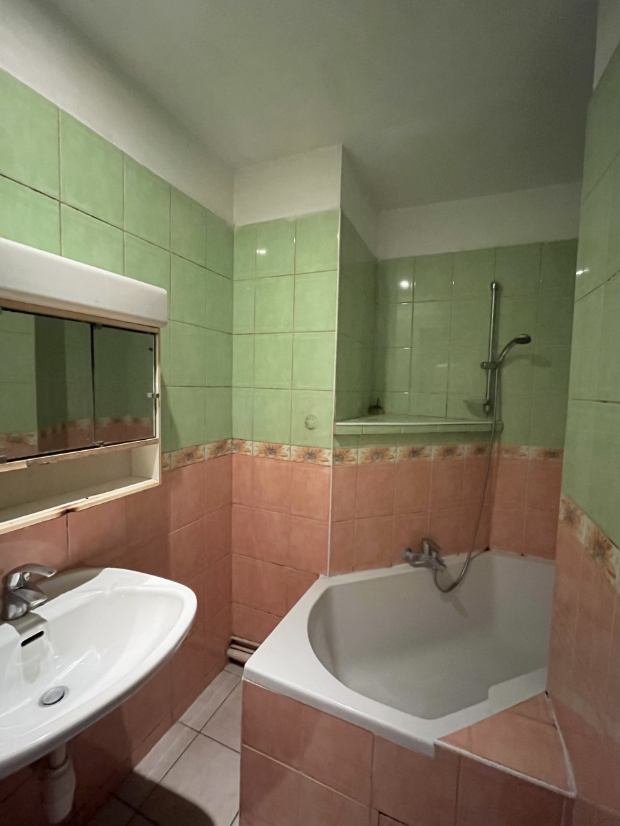 Appartement 2 Pièce(s) PARIS 18EME ARR. - Photo 4