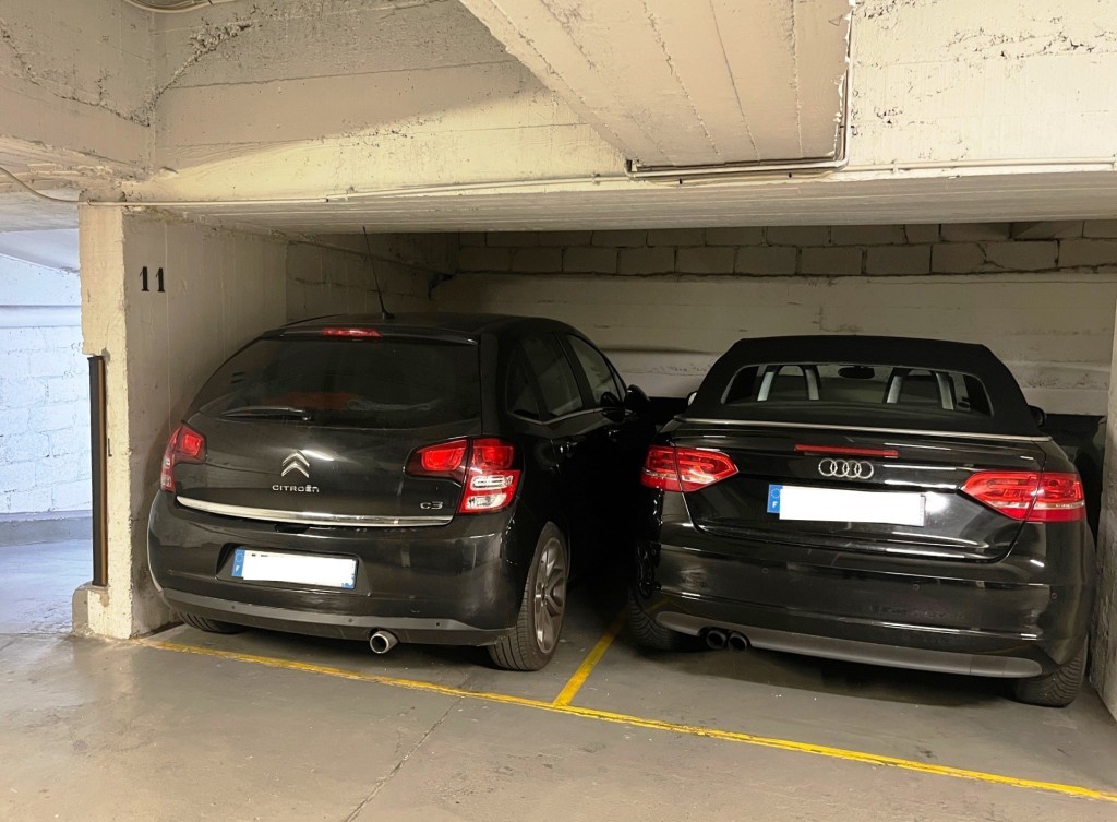 Parking  PARIS 18EME ARR.