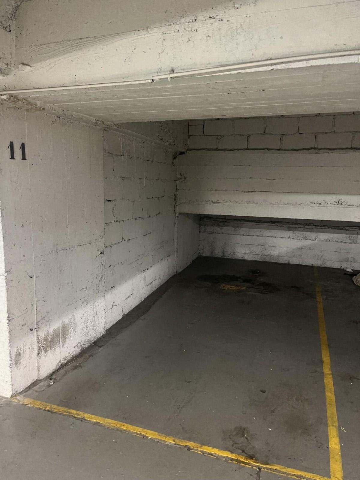 Parking  PARIS 18EME ARR.
