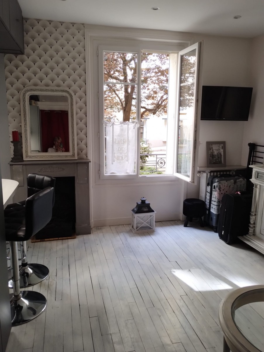 Studio 1 Pièce(s) PARIS 15EME ARR. - Photo 1