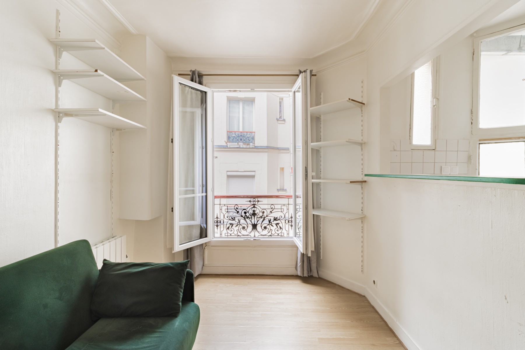 Appartement 2 Pièce(s) PARIS 18EME ARR. - Photo 3