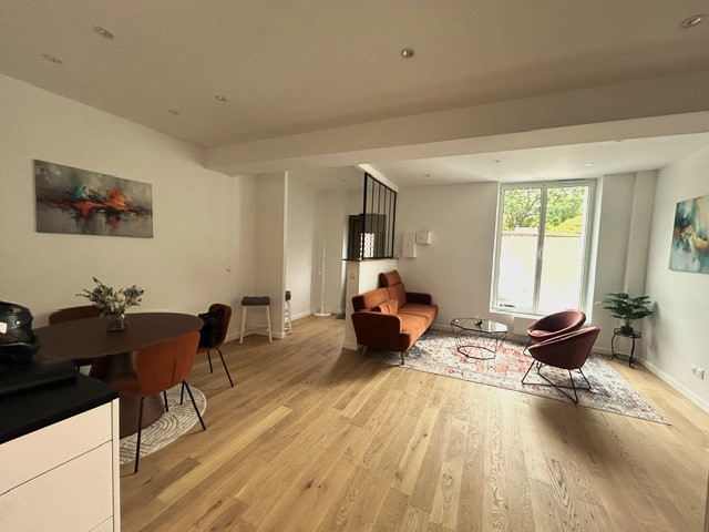 Maison 5 Pièce(s) PARIS 18EME ARR. - Photo 1