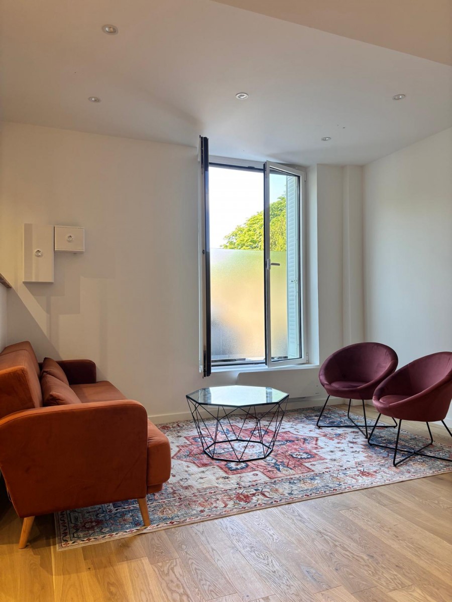 Maison 5 Pièce(s) PARIS 18EME ARR. - Photo 2