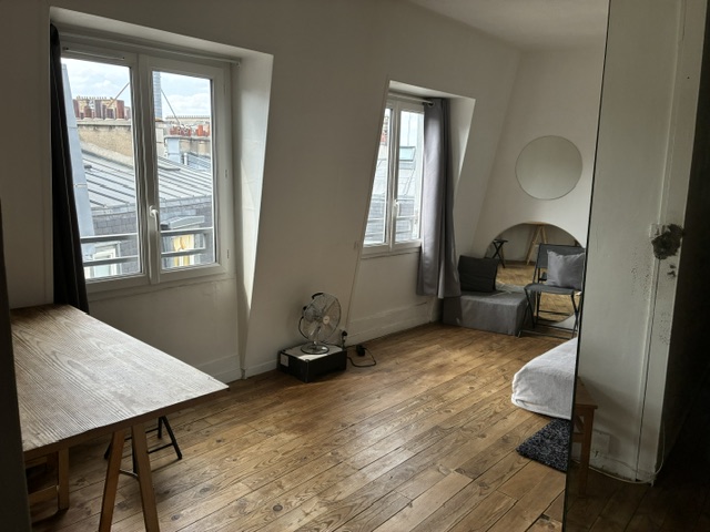 Appartement 2 Pièce(s) PARIS 18EME ARR. - Photo 1
