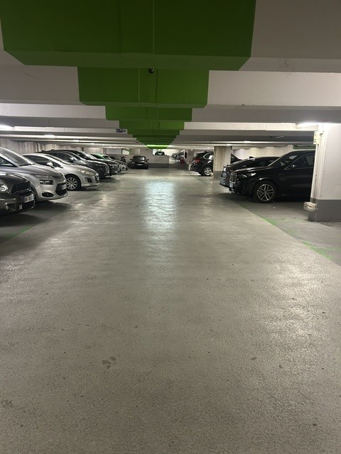 Parking  PARIS 18EME ARR.