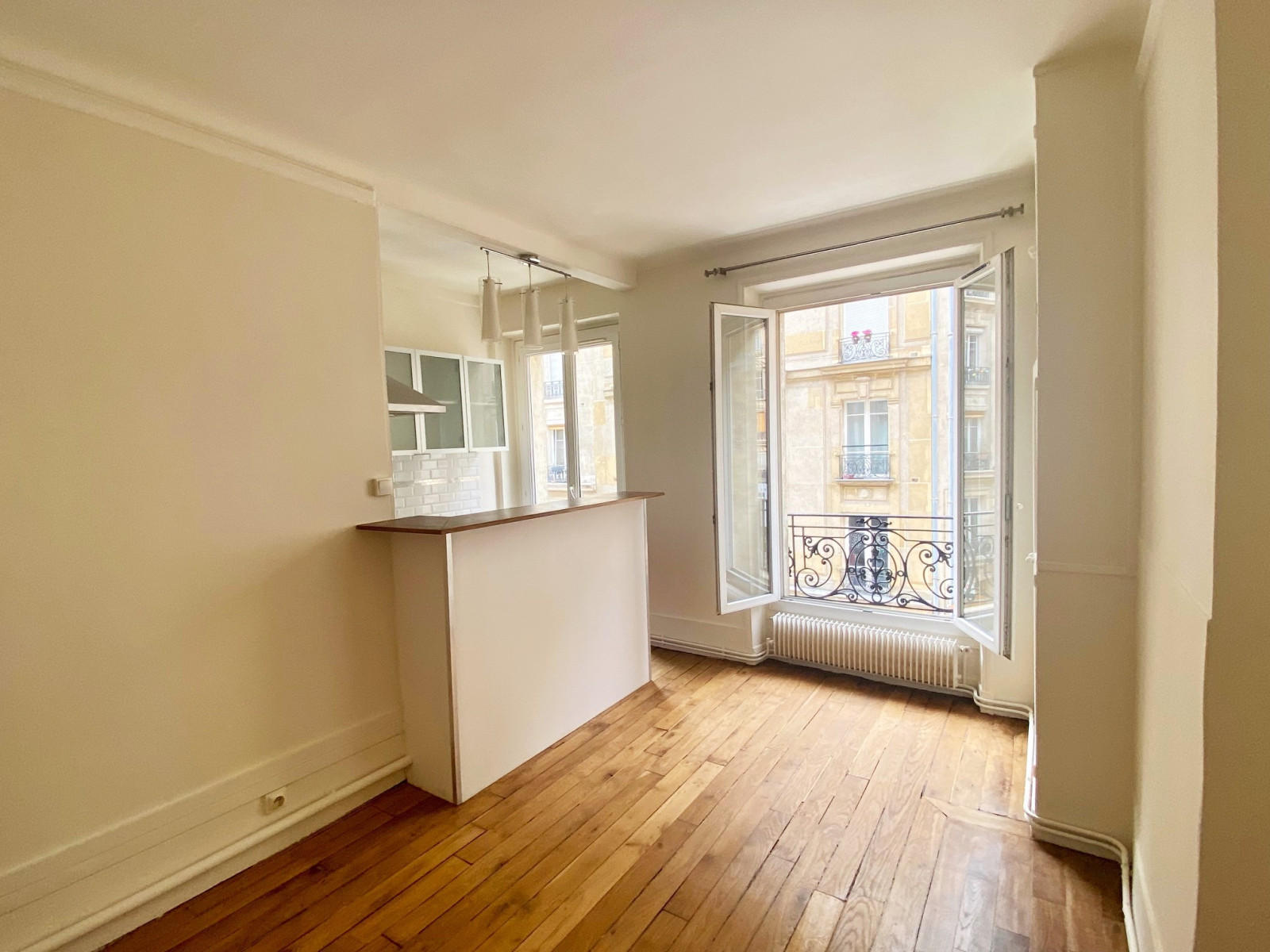 Appartement 2 Pièce(s) PARIS 18EME ARR.