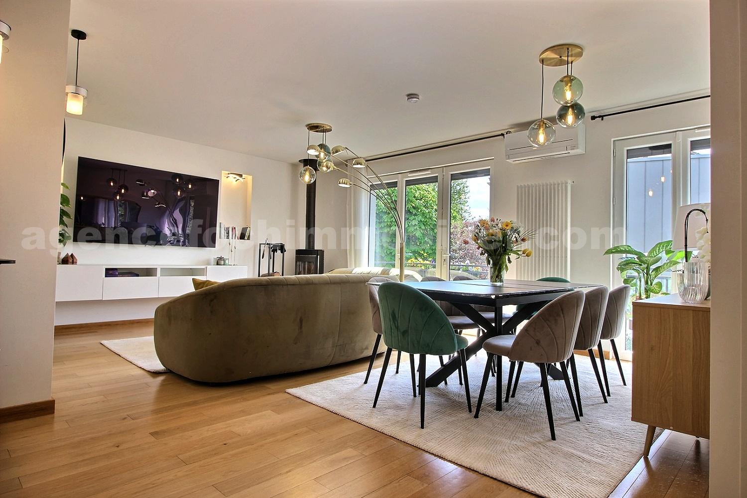 Maison 6 Pièce(s) SAINT-MAUR-DES-FOSSES