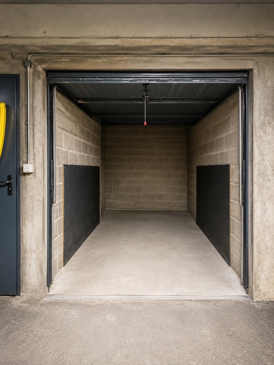 Parking  ROMAINVILLE - Photo 3