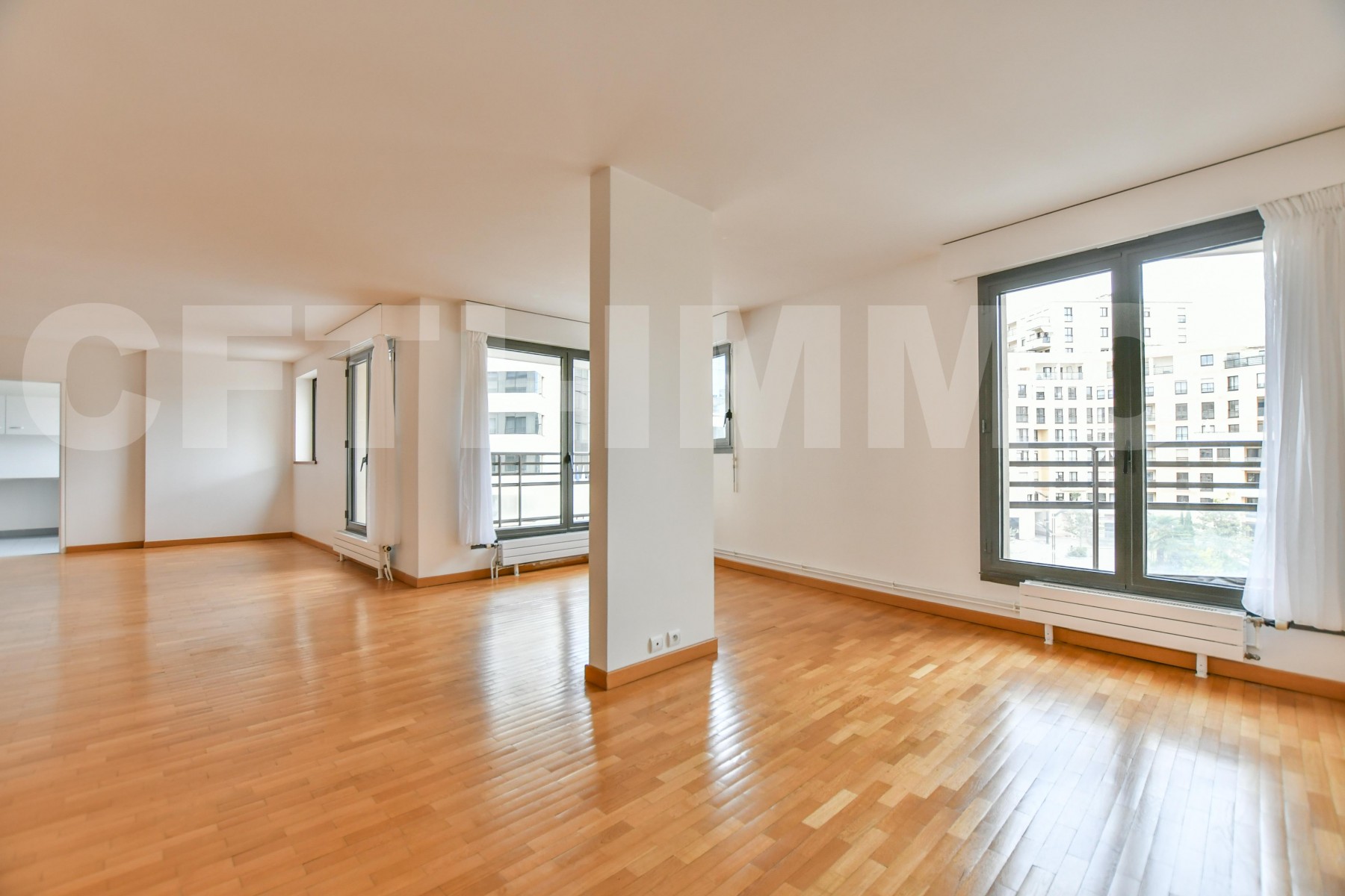 Appartement 7 Pièce(s) LEVALLOIS-PERRET