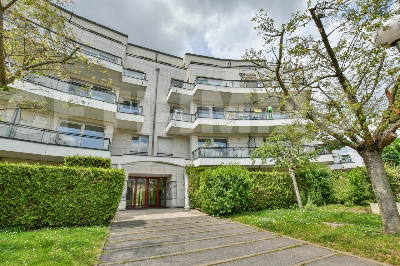 Appartement 4 Pièce(s) NOGENT-SUR-MARNE