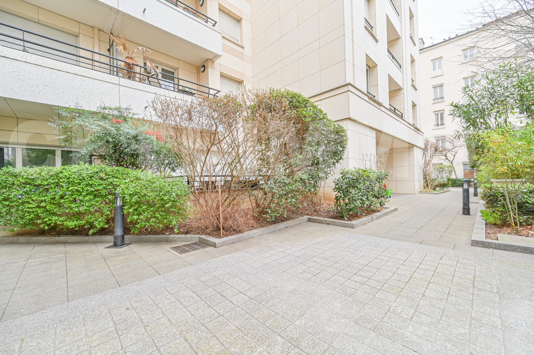 Studio 1 Pièce(s) ASNIERES-SUR-SEINE