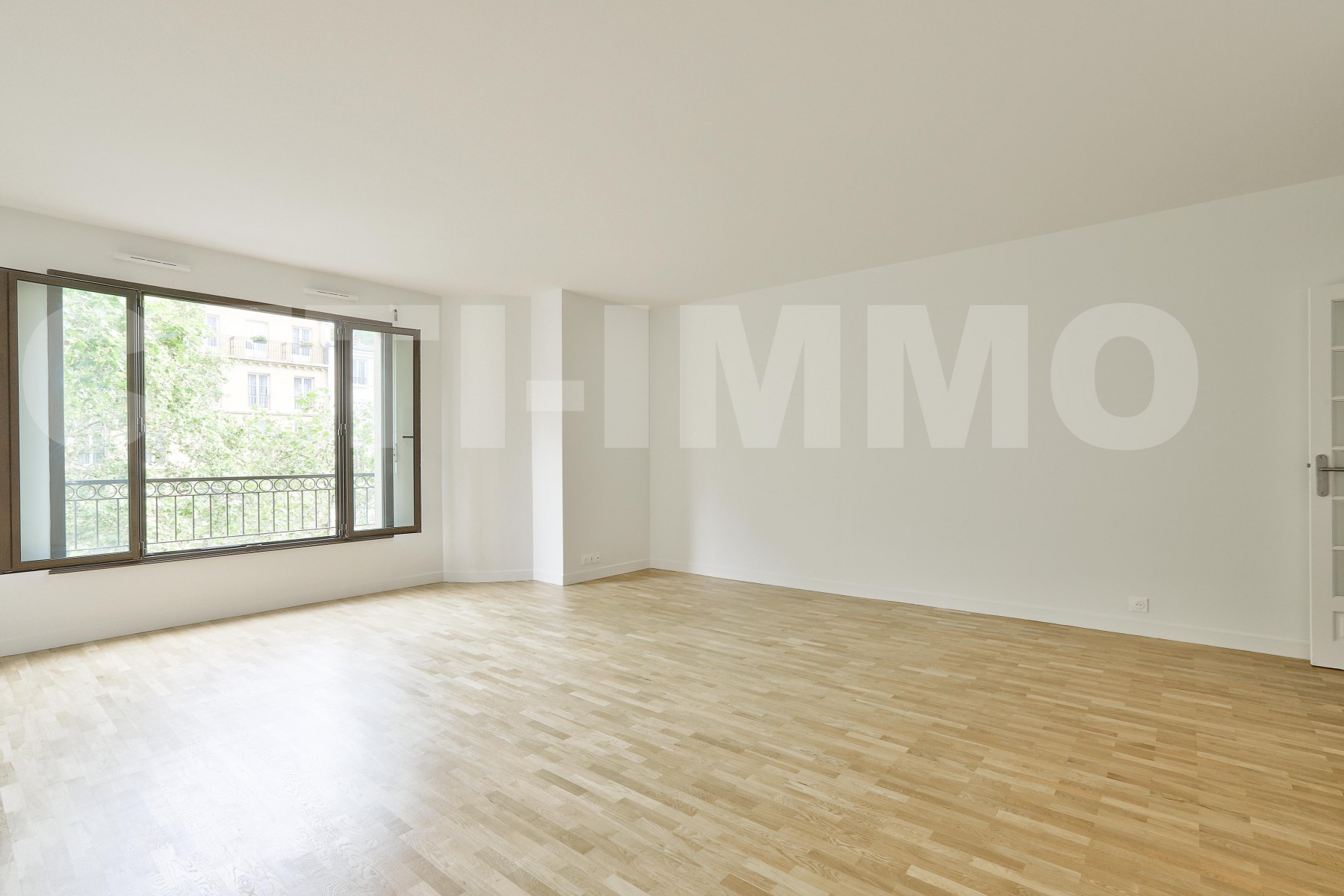 Appartement 5 Pièce(s) PARIS 7EME ARR.