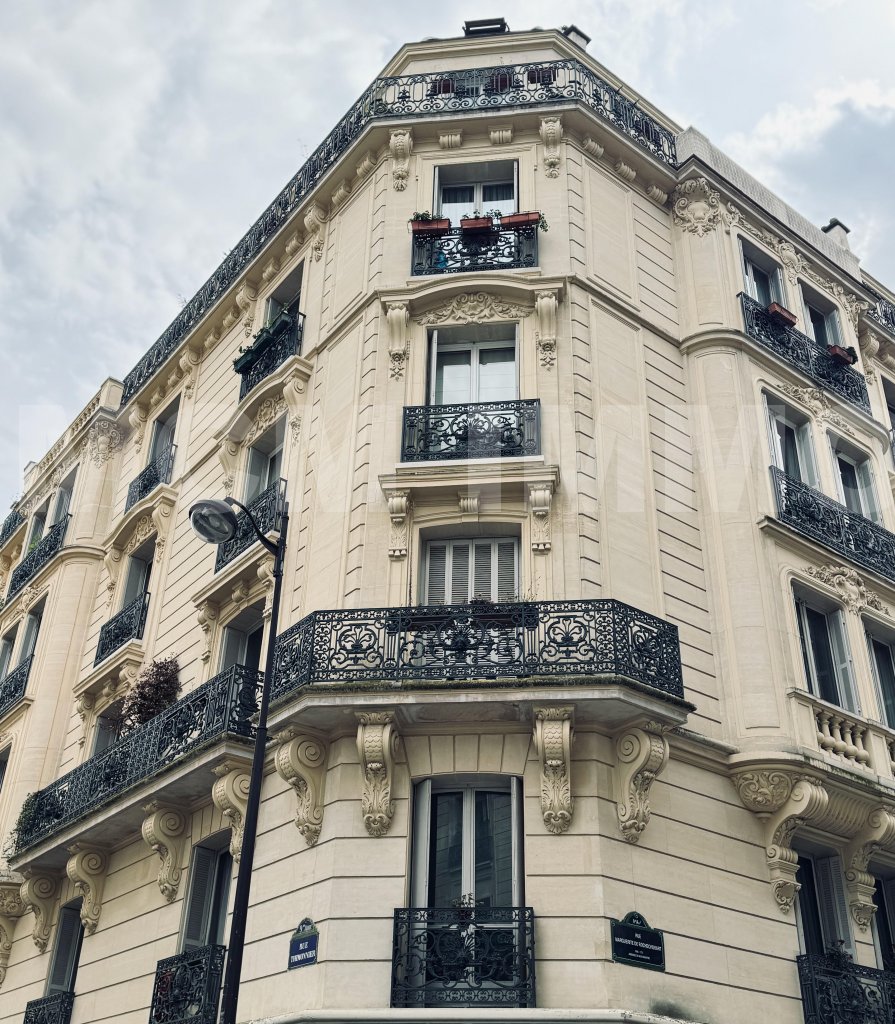 Appartement 2 Pièce(s) PARIS 9EME ARR.