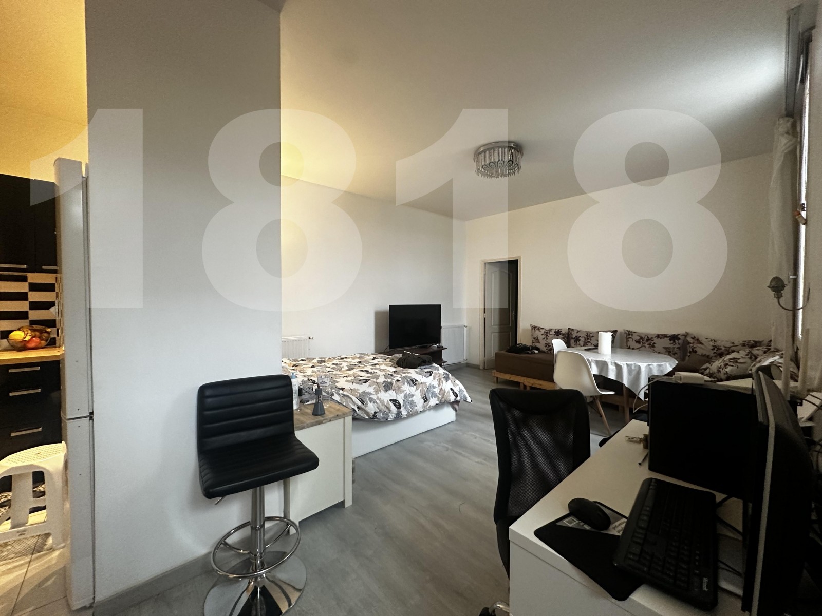 Boutique 4 Pièce(s) ROMAINVILLE